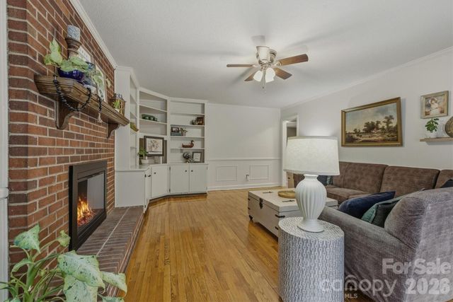 3132 Stoney Brook Drive, Lenoir, NC 28645