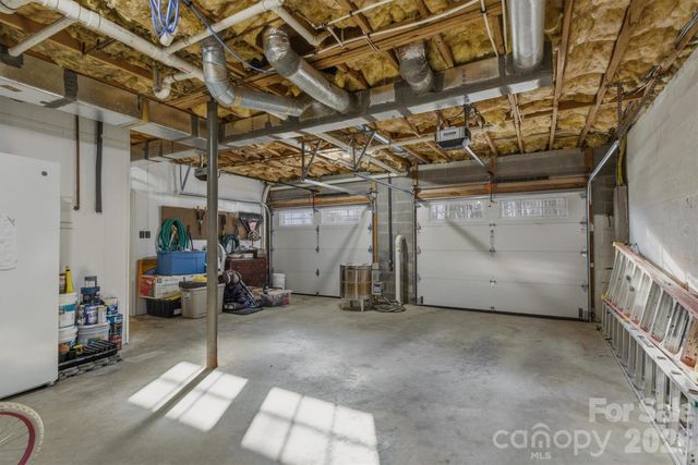 3132 Stoney Brook Drive, Lenoir, NC 28645