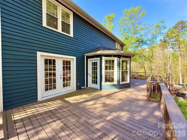 3132 Stoney Brook Drive, Lenoir, NC 28645