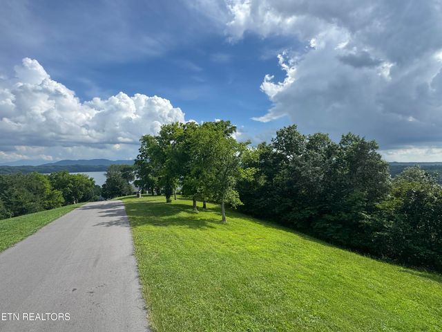 Ivy Way, Newport, TN 37821