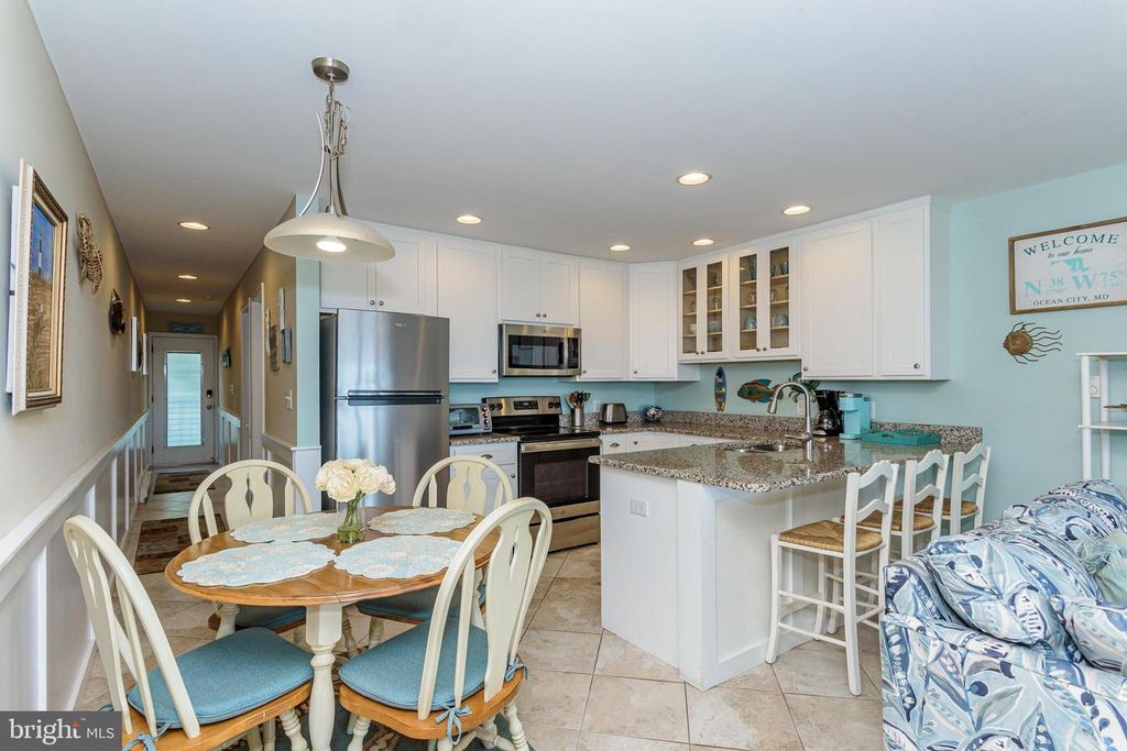 Image 31 of property listing at 7601 ATLANTIC AVE #3, Ocean City, MD 21842