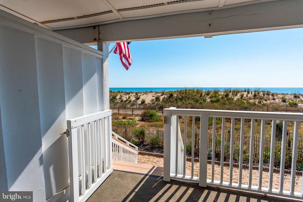 Image 6 of property listing at 7601 ATLANTIC AVE #3, Ocean City, MD 21842
