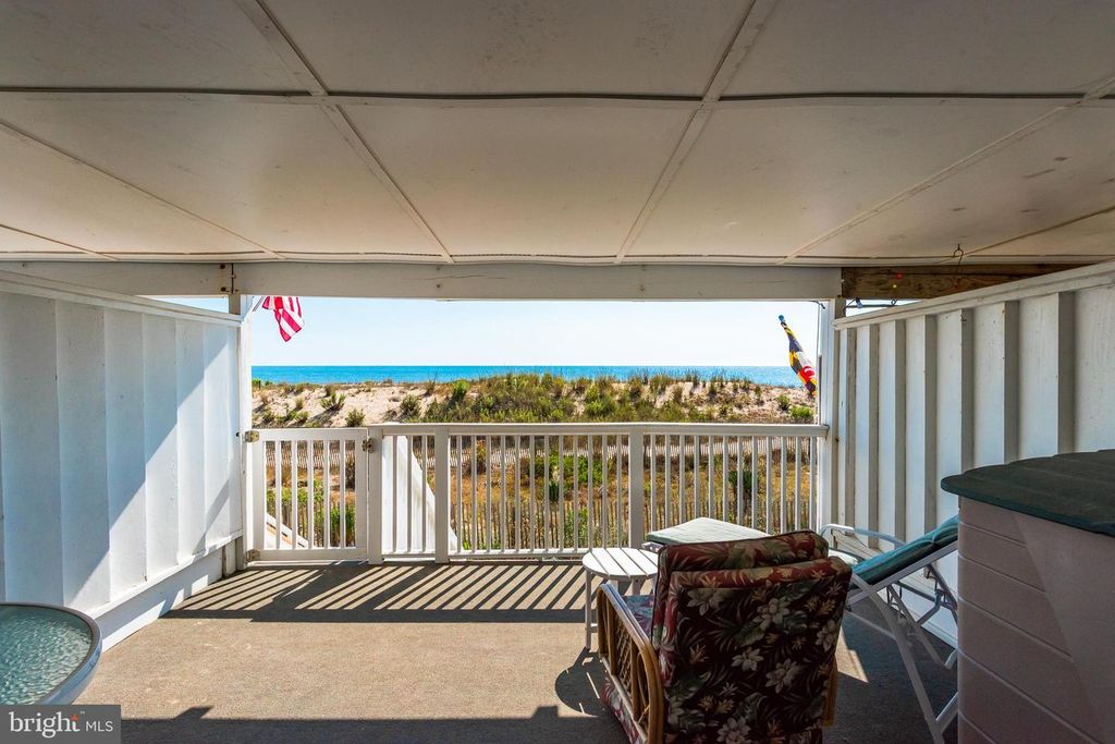 Image 8 of property listing at 7601 ATLANTIC AVE #3, Ocean City, MD 21842