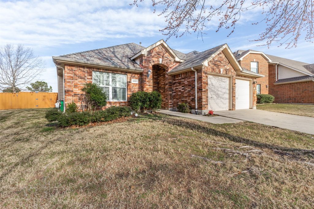 9421 Links Fairway Drive, Rowlett, TX 75089
