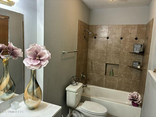 228 Mikell Street, Jackson, MS 39212