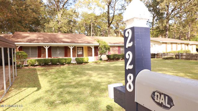 228 Mikell Street, Jackson, MS 39212