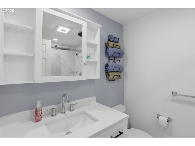 24003 Ne 219TH St, Battle Ground, WA 98604