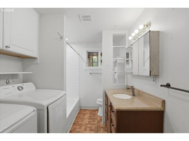 24003 Ne 219TH St, Battle Ground, WA 98604