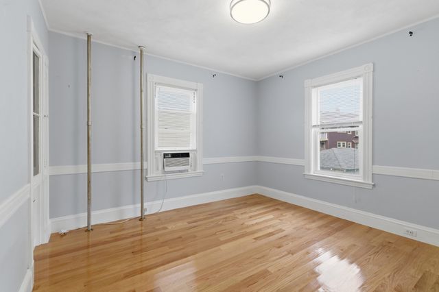 9 Vassall St, Quincy, MA 02170