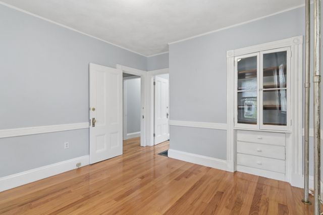 9 Vassall St, Quincy, MA 02170