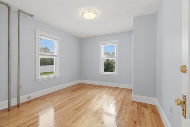 9 Vassall St, Quincy, MA 02170