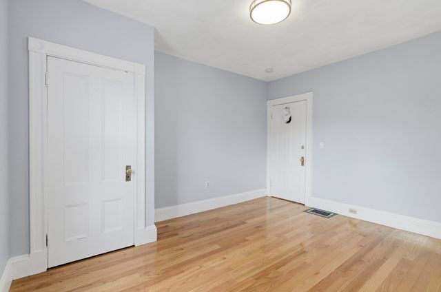 9 Vassall St, Quincy, MA 02170