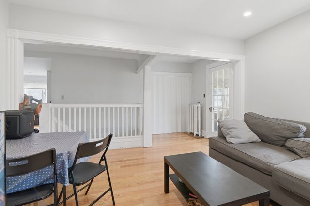 9 Vassall St, Quincy, MA 02170