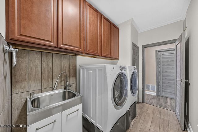 1 Percheron Road, Manalapan, NJ 07726