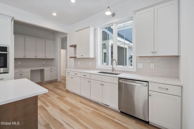 20 Overlook Drive, New Scotland, NY 12159