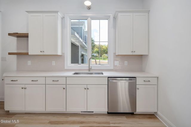 20 Overlook Drive, New Scotland, NY 12159