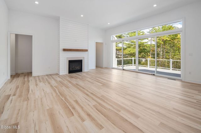 20 Overlook Drive, New Scotland, NY 12159