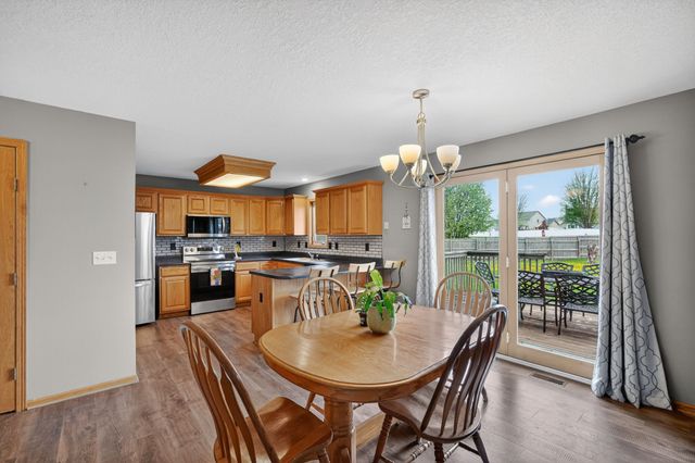 4009 NW 2nd Place, Ankeny, IA 50023