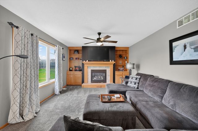 4009 NW 2nd Place, Ankeny, IA 50023
