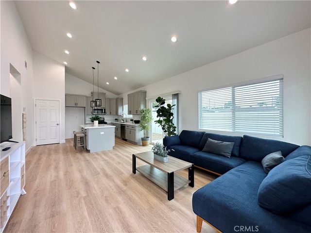 2418 Thorn Place A, Fullerton, CA 92835