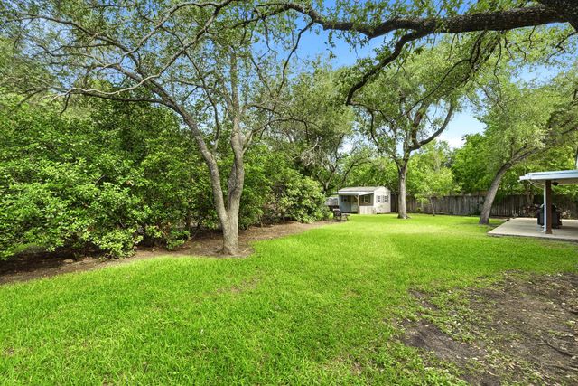 2004 Creekview DR, Round Rock, TX 78681