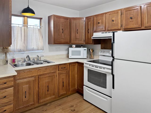 301 15th Avenue SW, Minot, ND 58701