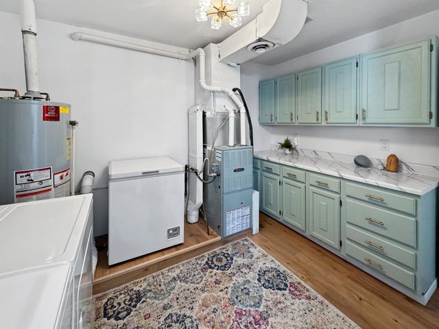 301 15th Avenue SW, Minot, ND 58701