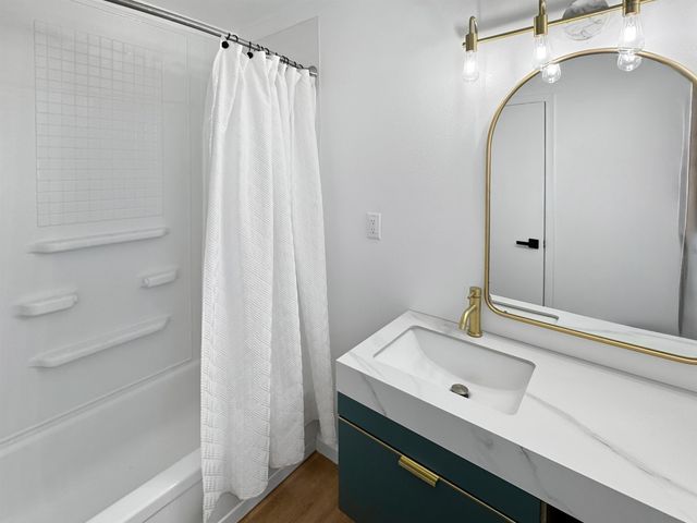 301 15th Avenue SW, Minot, ND 58701