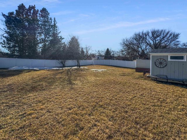 301 15th Avenue SW, Minot, ND 58701