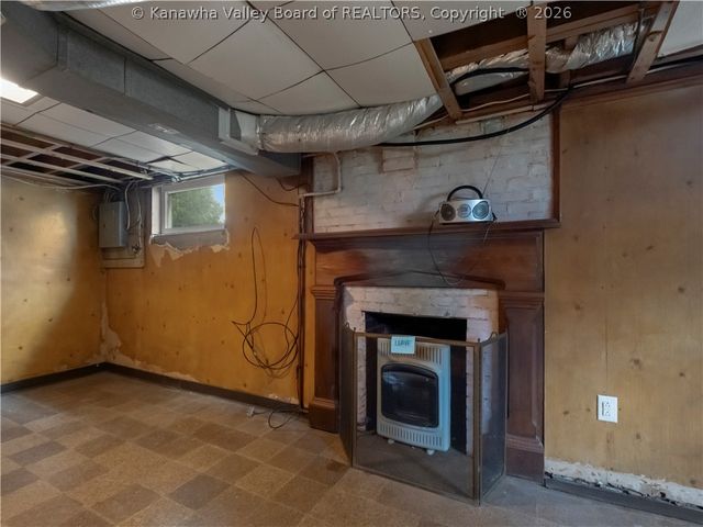 306 Monroe Street, South Charleston, WV 25303