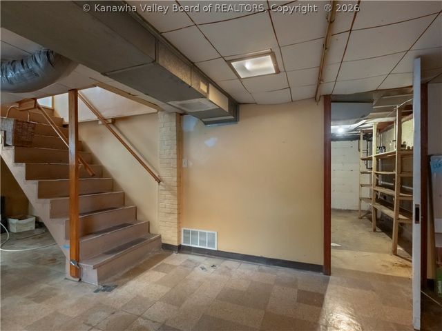 306 Monroe Street, South Charleston, WV 25303