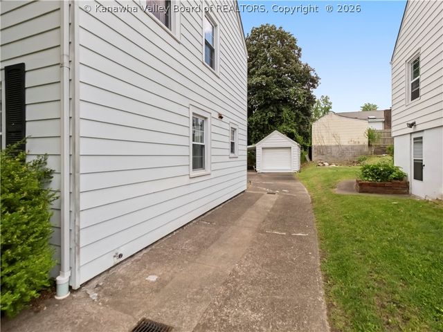 306 Monroe Street, South Charleston, WV 25303