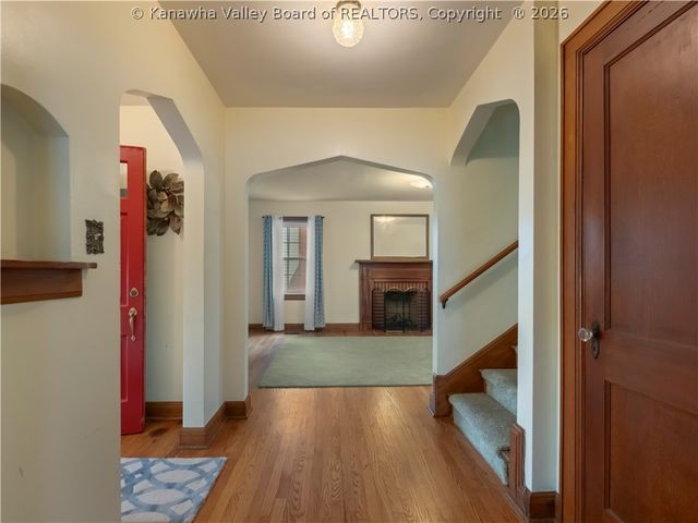 306 Monroe Street, South Charleston, WV 25303