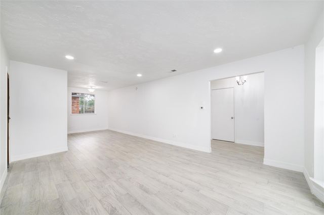 10830 Sela Lane, Houston, TX 77072