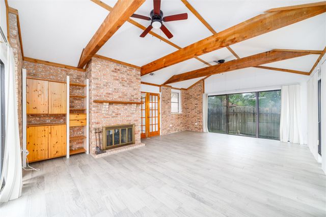 10830 Sela Lane, Houston, TX 77072