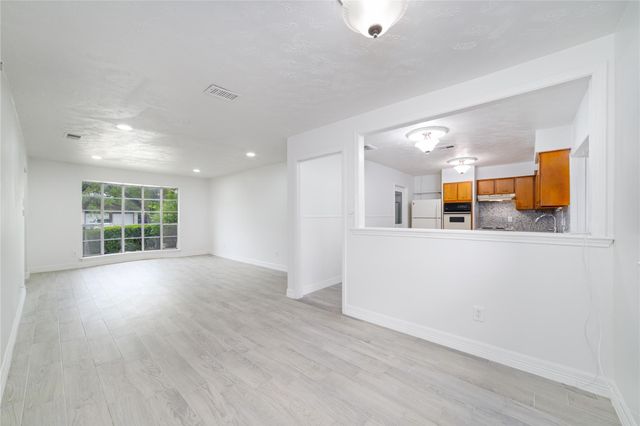 10830 Sela Lane, Houston, TX 77072