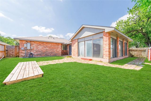 10830 Sela Lane, Houston, TX 77072