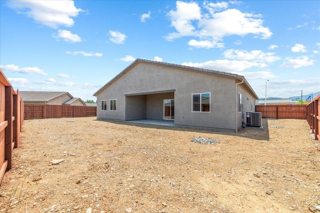 903 Katmai Place, Redding, CA 96001