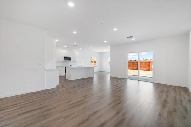 903 Katmai Place, Redding, CA 96001