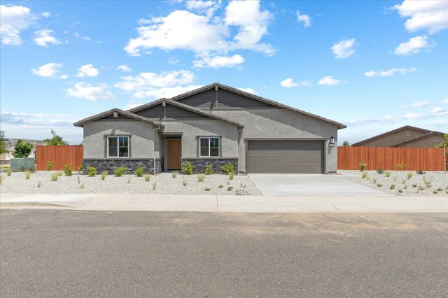 903 Katmai Place, Redding, CA 96001