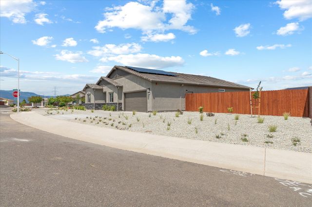 903 Katmai Place, Redding, CA 96001