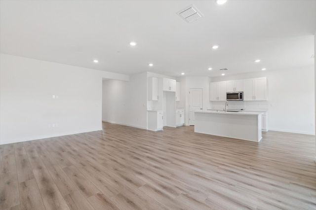 903 Katmai Place, Redding, CA 96001