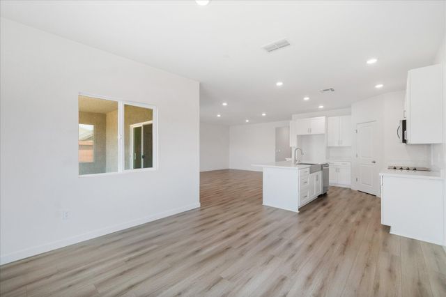 903 Katmai Place, Redding, CA 96001