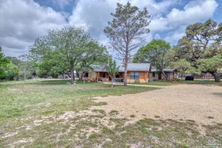 577 Mariposa Avenue, Concan, TX 78838