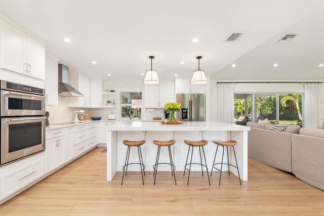 8609 Kelso Drive, Palm Beach Gardens, FL 33418