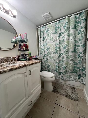 8075 NW 7th Street 109, Miami, FL 33126