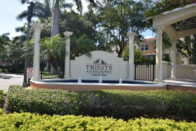 5645 NE Trieste Way, Boca Raton, FL 33487