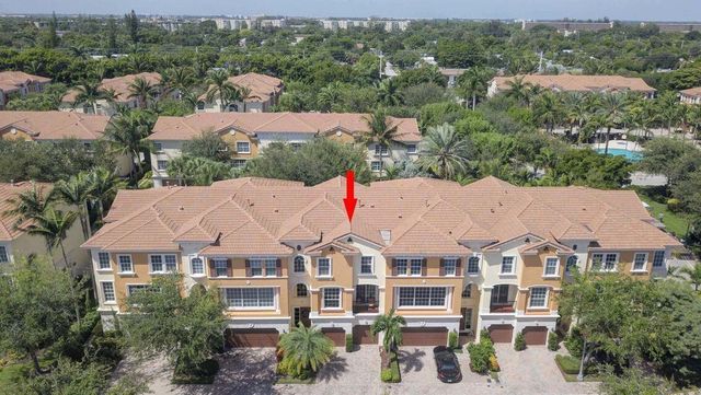 5645 NE Trieste Way, Boca Raton, FL 33487