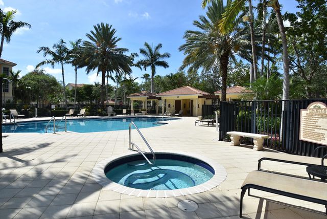 5645 NE Trieste Way, Boca Raton, FL 33487