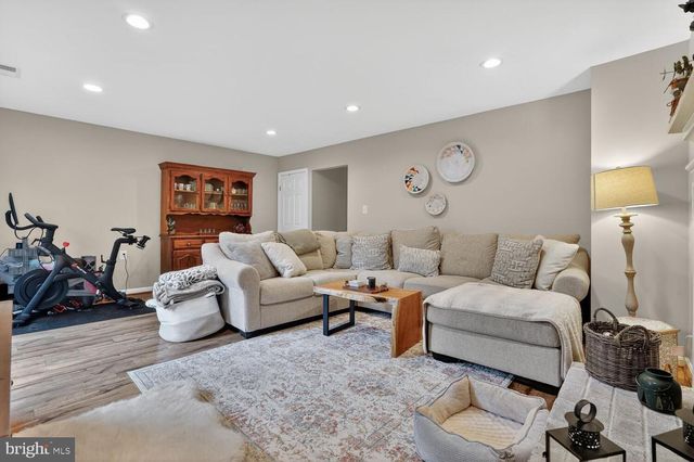 4830 TREASURE CT, Fairfax, VA 22032